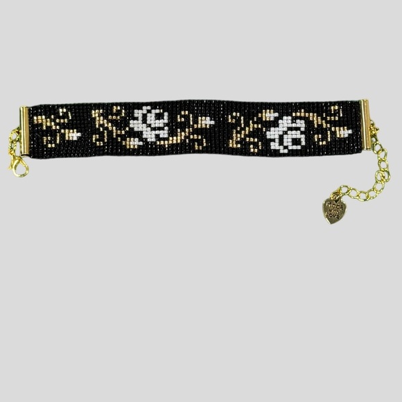 Handcrafted Black & Gold Floral Adjustable Seed Bead Loom Bracelet Heart Charm - Picture 6 of 6